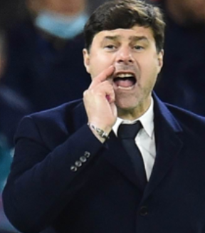 Jamie Carragher gives his opinion with Pochettino to consider accepting control of Manchester United